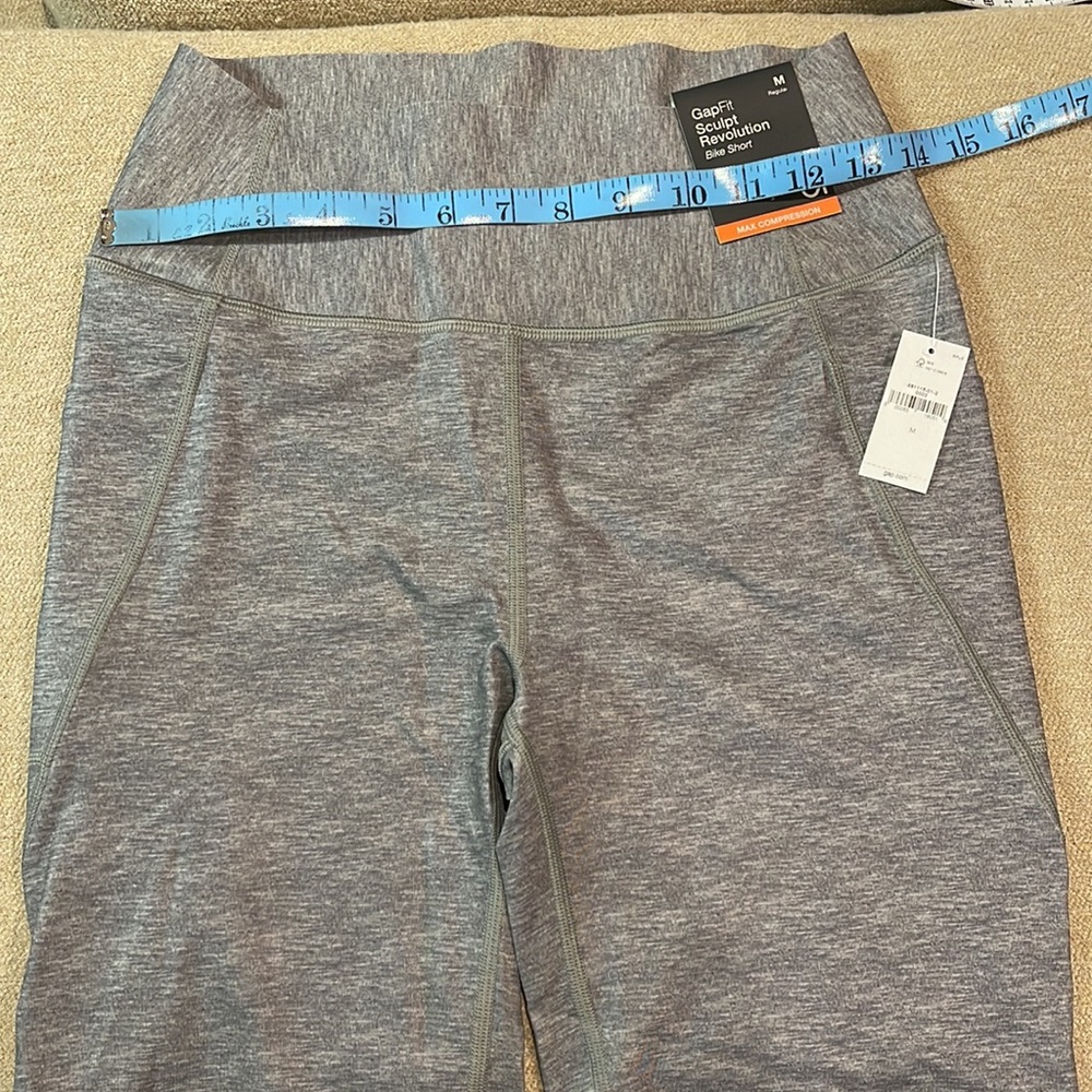 GAP Fit High Rise Max Compression Bike Short - Picture 5 of 6